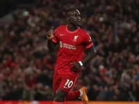 足球传奇马内，从巅峰身价1.5亿欧到年薪4000万，如今身价暴跌至900万，揭秘背后原因！