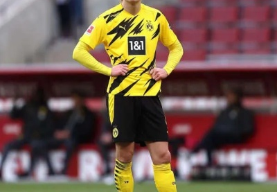 巴萨加速寻找莱万替代者，戴维、约克雷斯成热门人选，哈兰德转会传闻不属实