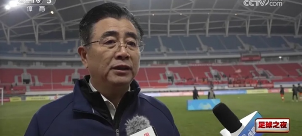 冯俊彦点赞足协创新举措，日本教练引进与宋凯谈青训合作，省去中间环节展现足球改革决心