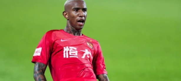 塔利斯卡加盟土超豪门费内巴切，达成协议，巴西中场将领战土耳其赛场