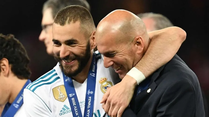 36岁本泽马考虑本赛季结束后退役,已同意回归皇马担任大使,传奇前锋的告别与新的征程 36岁本泽马考虑本赛季结束后退役,已同意回归皇马担任大使,传奇前锋的告别与新的征程