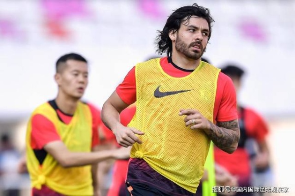 高拉特5亿人民币年薪领跑中国足球市场,孔卡紧随其后 高拉特5亿人民币年薪领跑中国足球市场,孔卡紧随其后