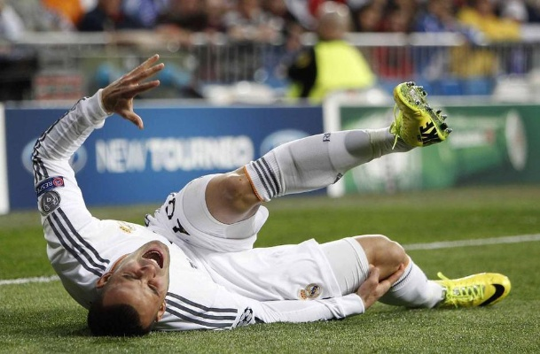 西媒热议皇马受伤球员提前复出,俱乐部被指故意延长恢复期以减轻球员压力! 西媒热议皇马受伤球员提前复出,俱乐部被指故意延长恢复期以减轻球员压力!