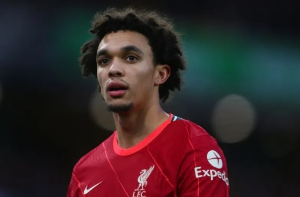 皇马明夏免签阿诺德计划曝光，英媒称冬窗不会报价，免签最过瘾！