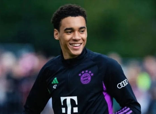 德媒爆光，拜仁续约穆夏拉豪掷亿元，同时欲对萨内实施降薪策略